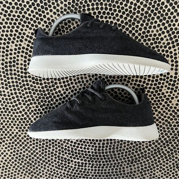 Allbirds women’s size 8 gray wool runners. - Picture 6 of 9